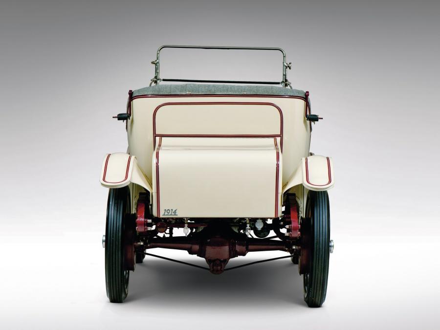  Detroit Electric Model 46 Cape Top Roadster 1914 года  (фото 3 из 26)